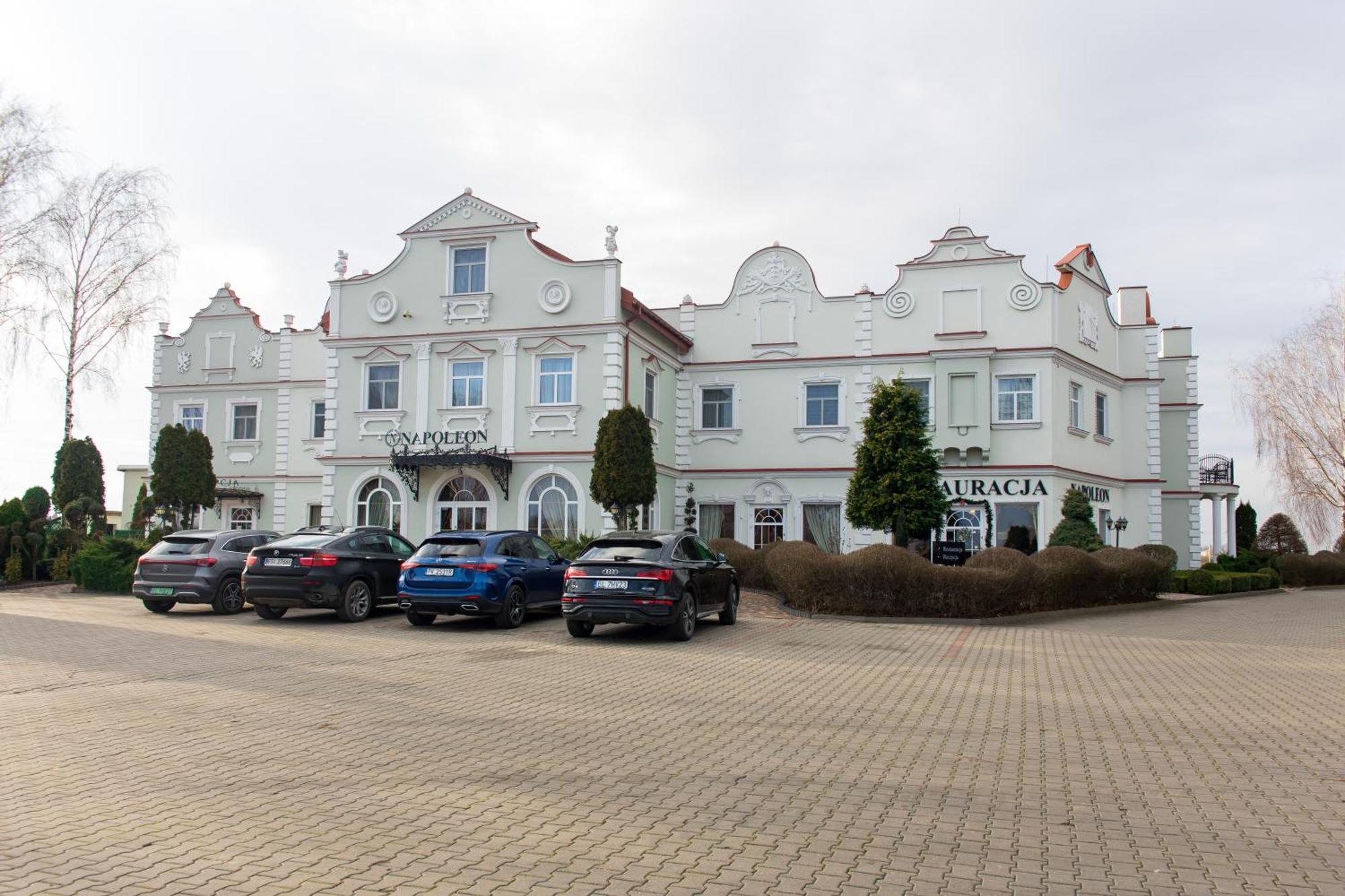 Wroblew  Hotel Napoleon מראה חיצוני תמונה