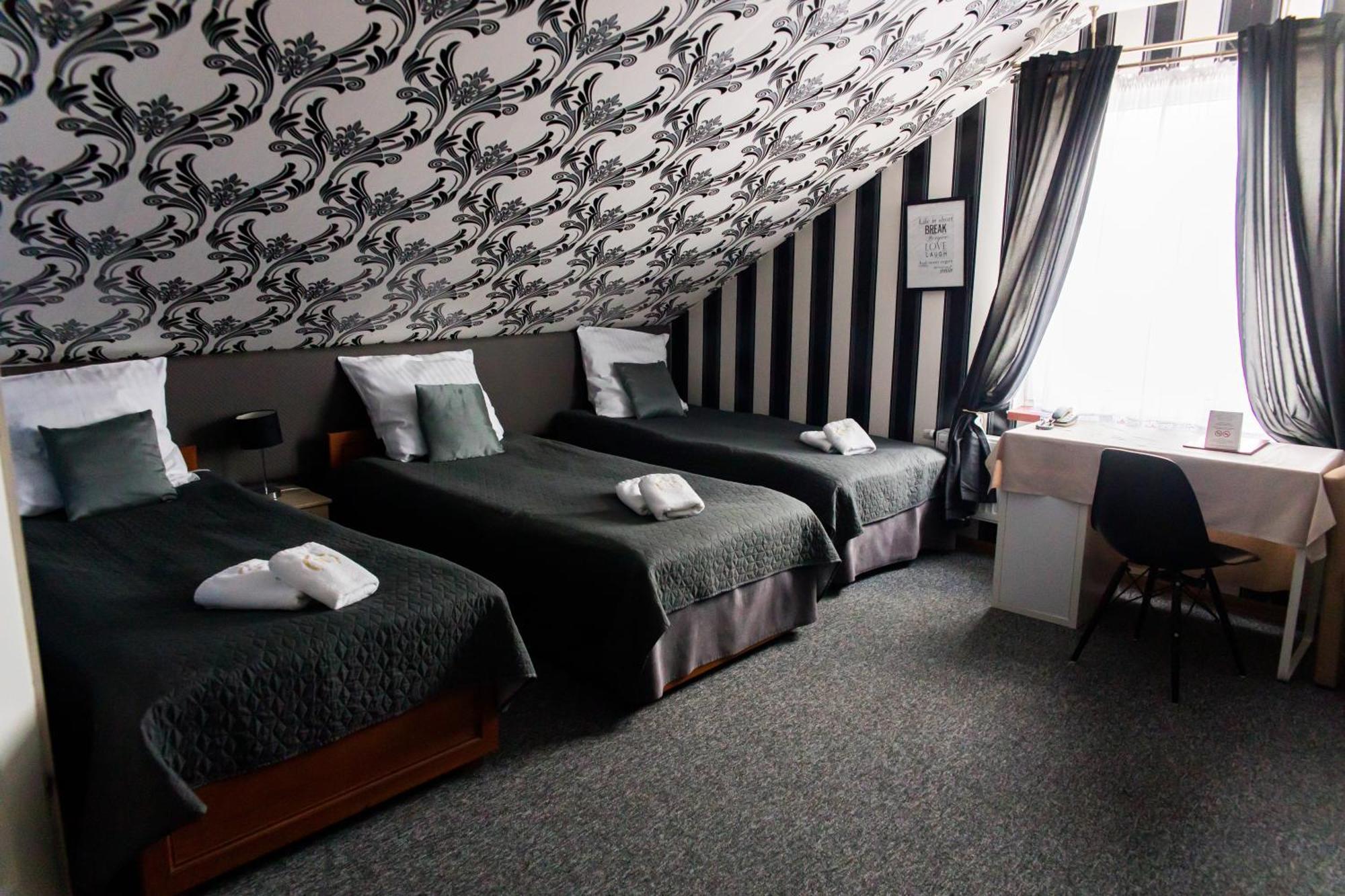 Wroblew  Hotel Napoleon מראה חיצוני תמונה