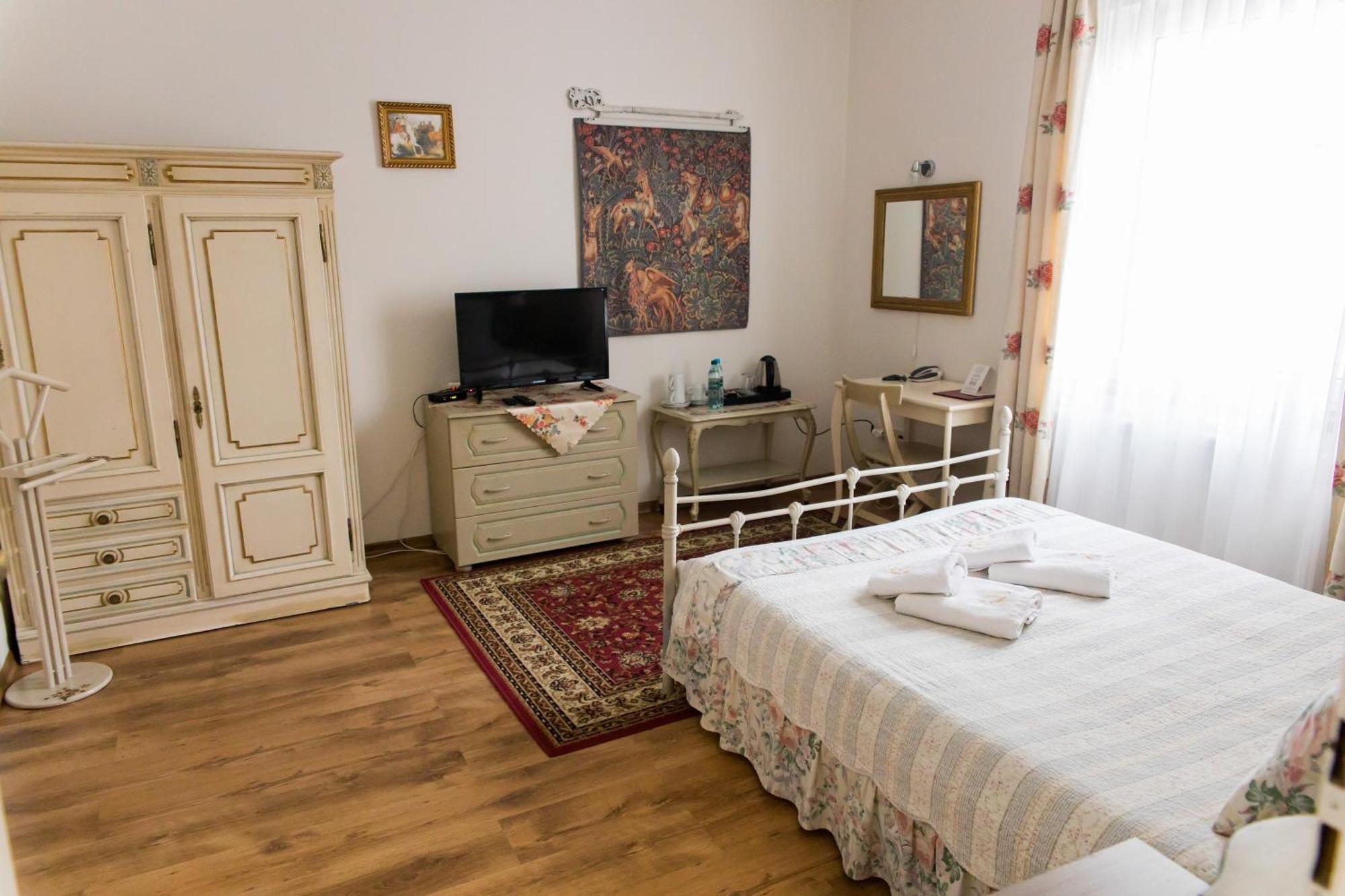 Wroblew  Hotel Napoleon מראה חיצוני תמונה