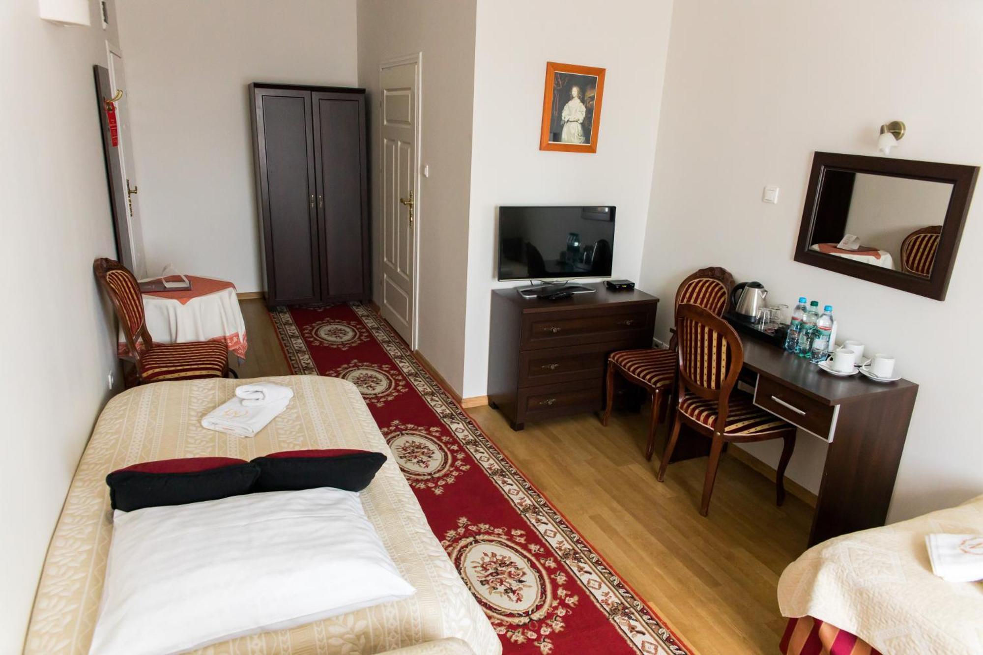 Wroblew  Hotel Napoleon מראה חיצוני תמונה