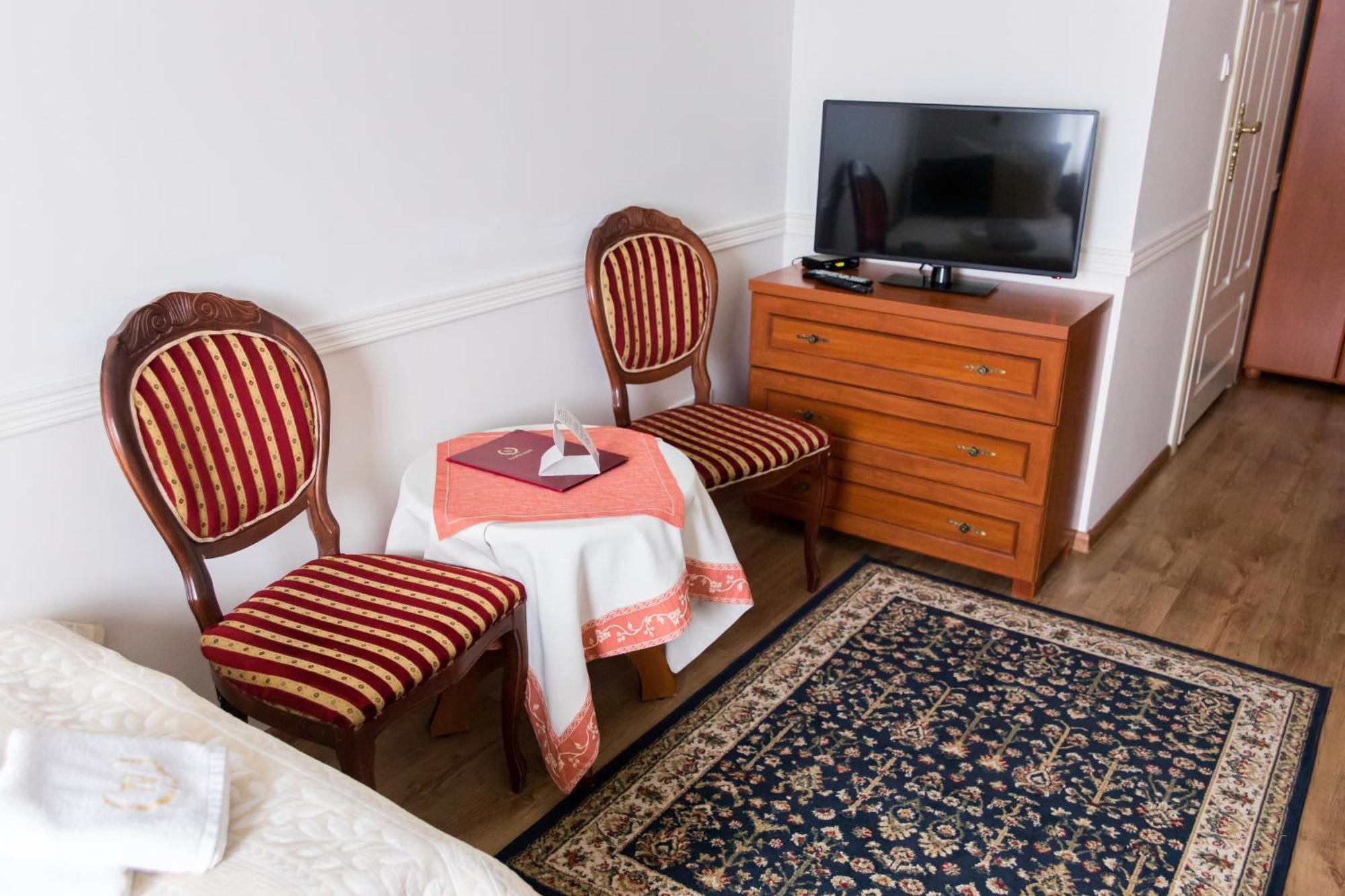 Wroblew  Hotel Napoleon מראה חיצוני תמונה