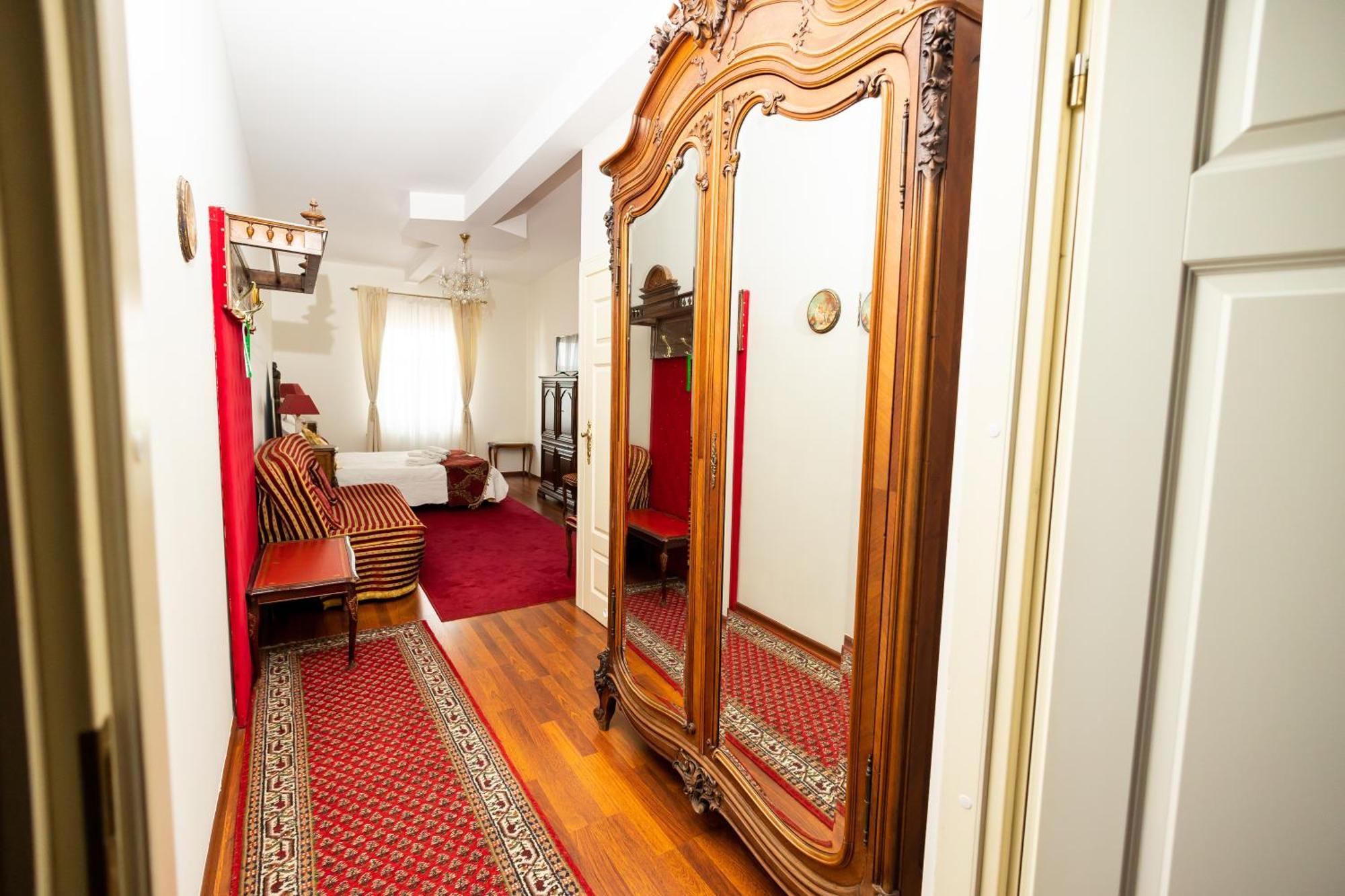 Wroblew  Hotel Napoleon מראה חיצוני תמונה