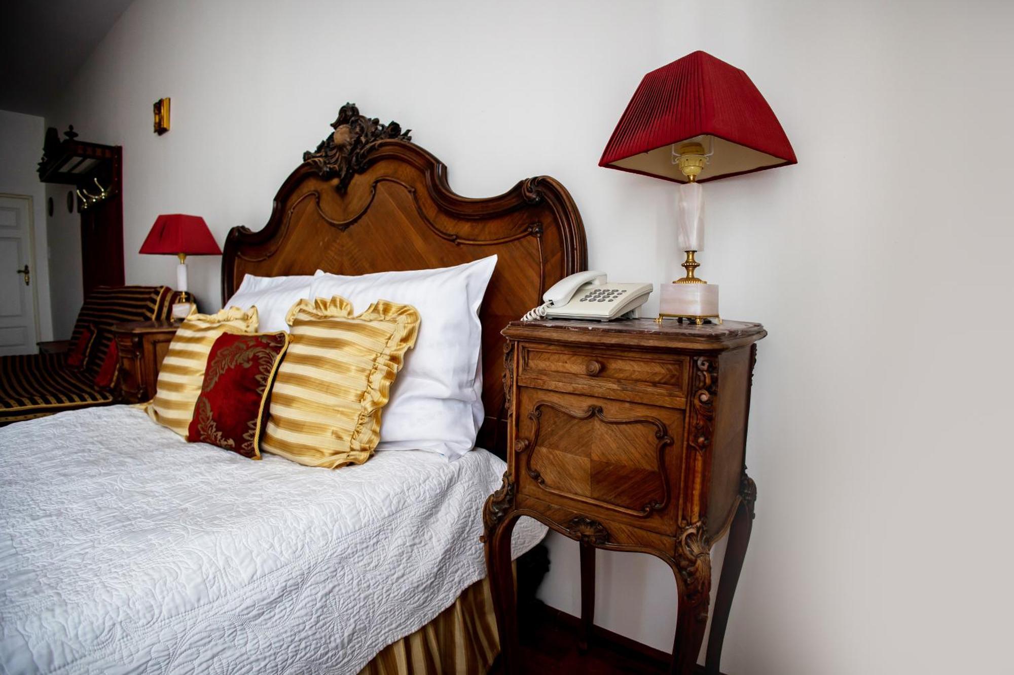 Wroblew  Hotel Napoleon מראה חיצוני תמונה