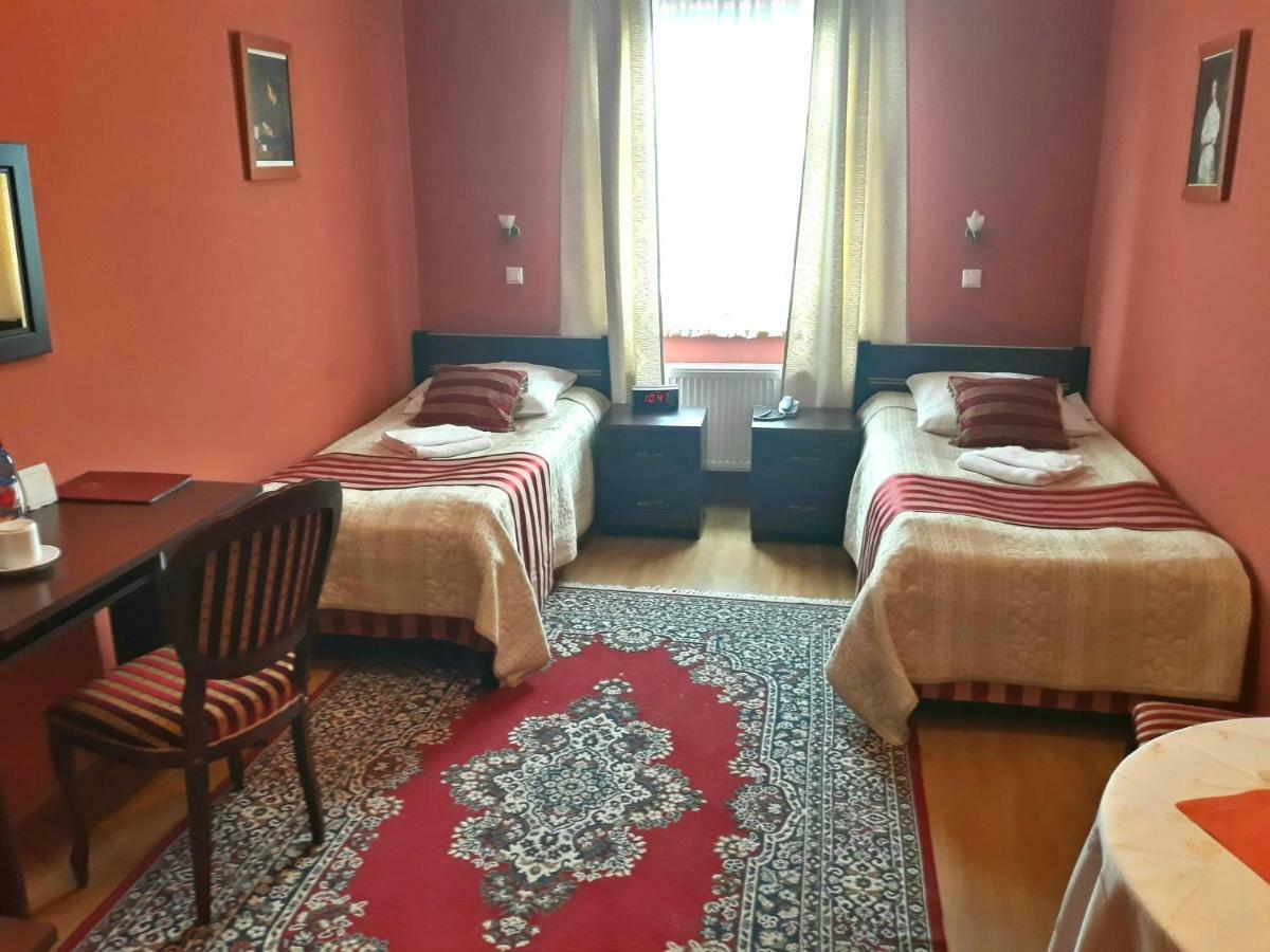 Wroblew  Hotel Napoleon מראה חיצוני תמונה
